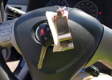 2013 Toyota Corolla Le z USA, uszkodzony, nr VIN 2T1BU4EE9DC112980